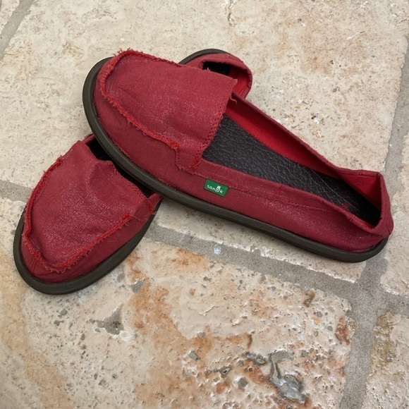 Sanuk Red Canvas Slip On Surfer Flat Shoes. 11 - Picture 2 of 8